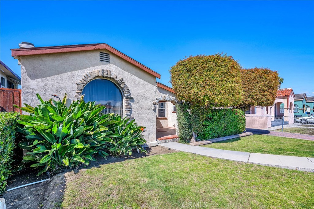 1617 W 80th Street, Los Angeles, CA 90047 — photo 1