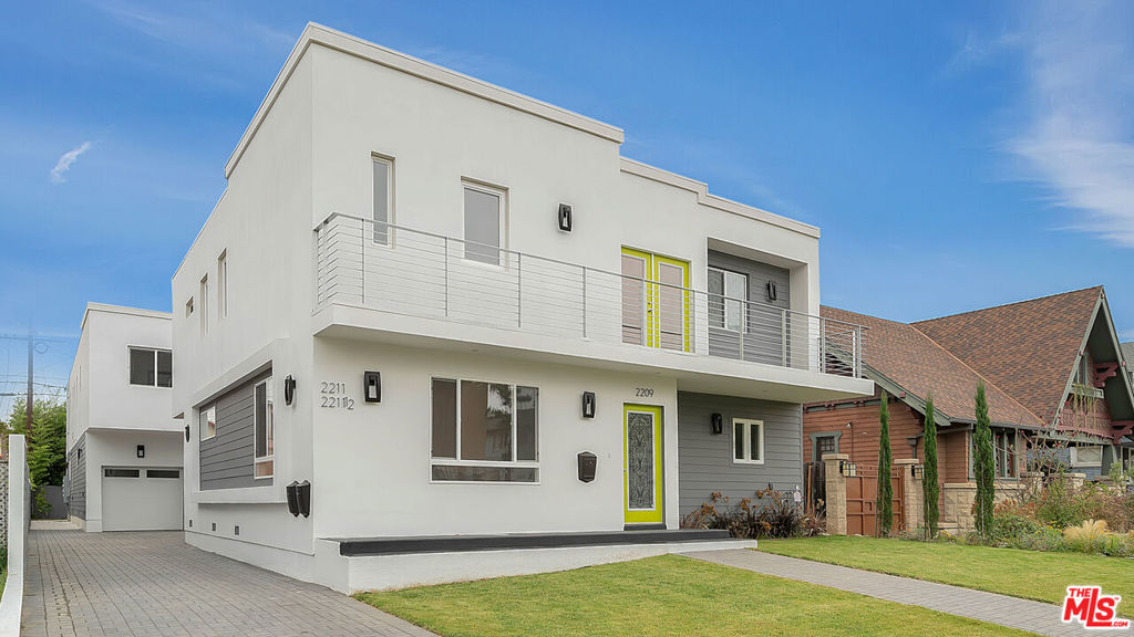 2209 6th Avenue, Los Angeles, CA 90018 — photo 1