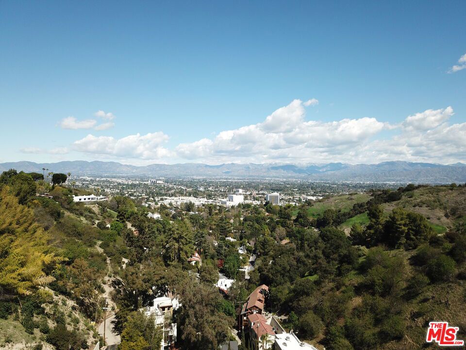 3905 N Hopevale Drive, Sherman Oaks, CA 91403 — photo 1