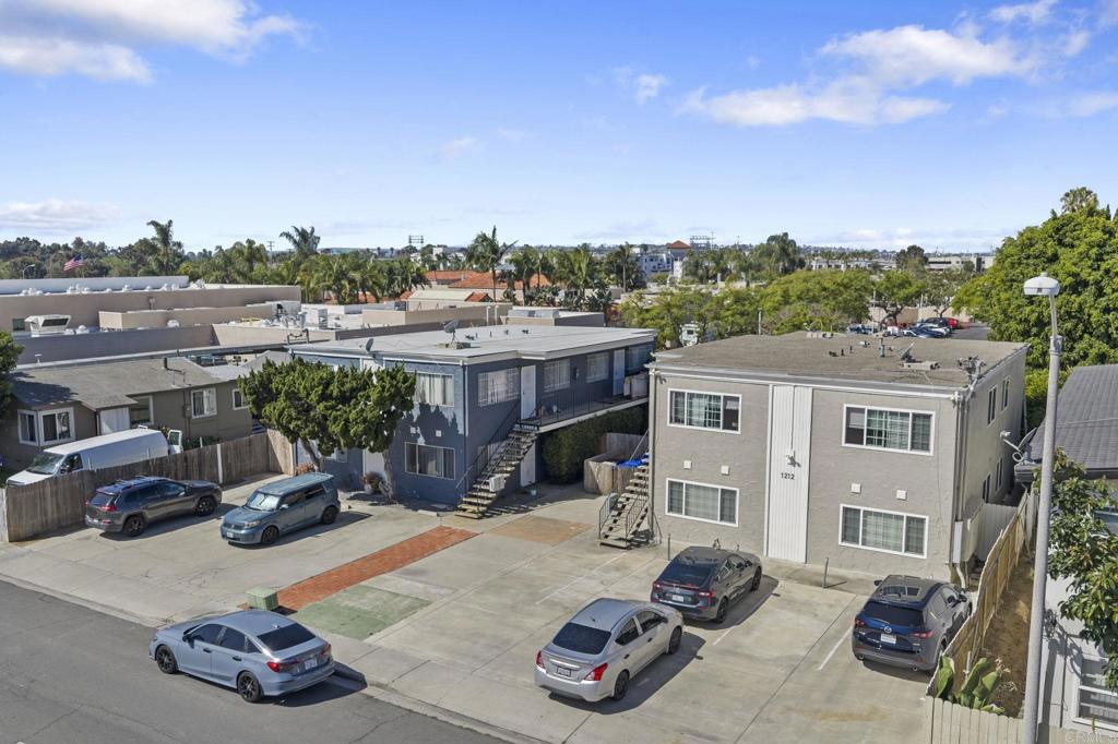 1212 AZUSA Street