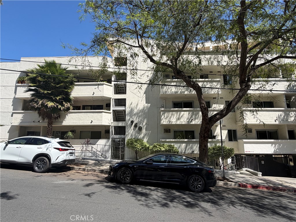 960 Larrabee, West Hollywood, CA 90069 — photo 1