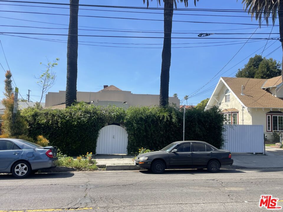 1185 N Normandie Avenue, Los Angeles, CA 90029 — photo 1