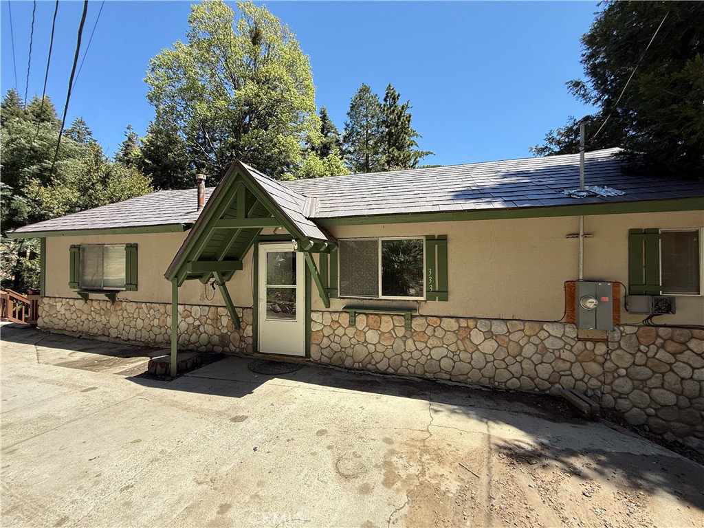 333 La Casita Dr, Twin Peaks, CA 92391 — photo 1