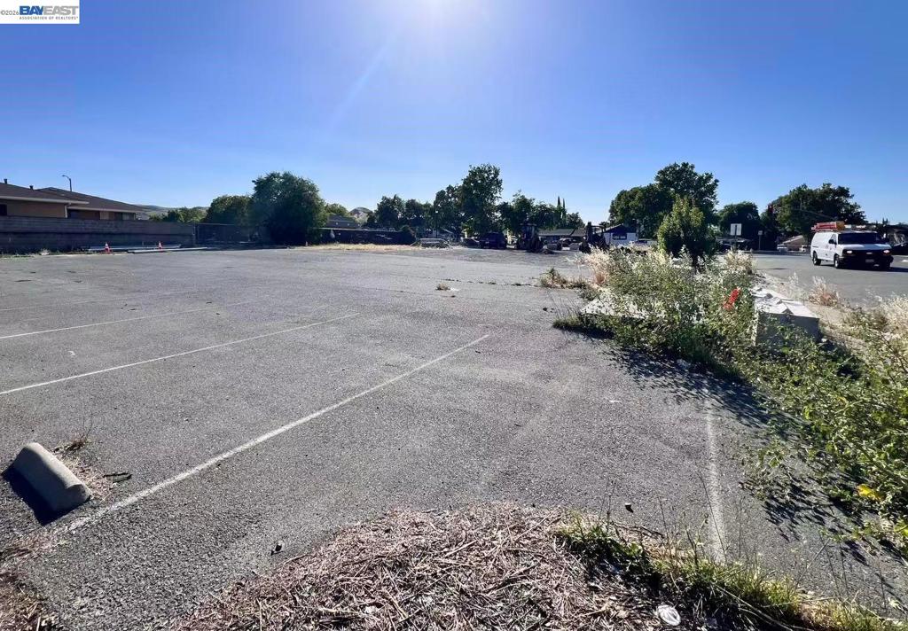 3745 Railroad Ave, Pittsburg, CA 94565 — photo 1