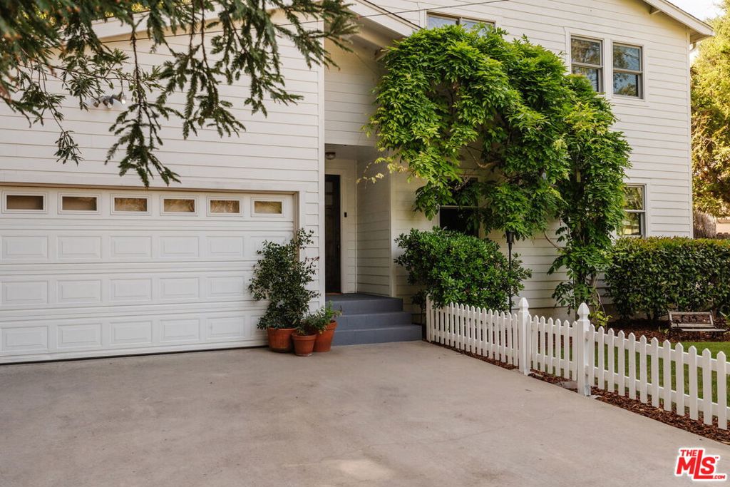 1514 Willow Drive, Topanga, CA 90290 — photo 1