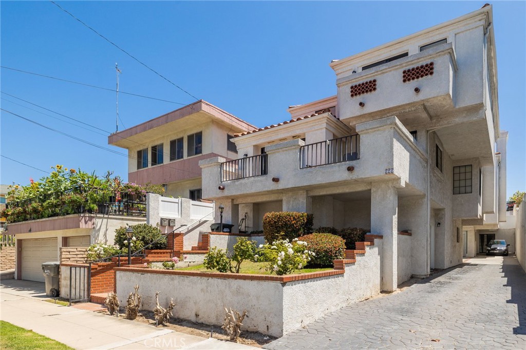 222 N Juanita Avenue B, Redondo Beach, CA 90277 — photo 1