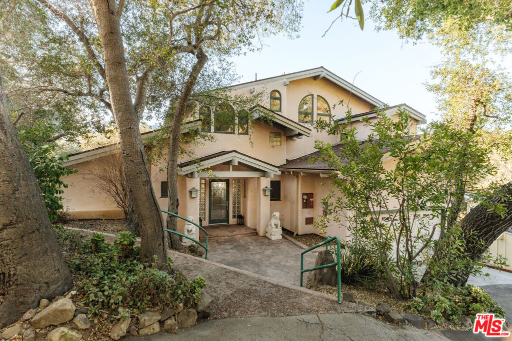 229 Muerdago Road, Topanga, CA 90290 — photo 1