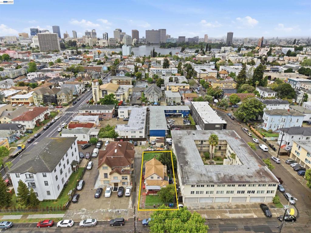 1625 7th ave, Oakland, CA 94606 — photo 1