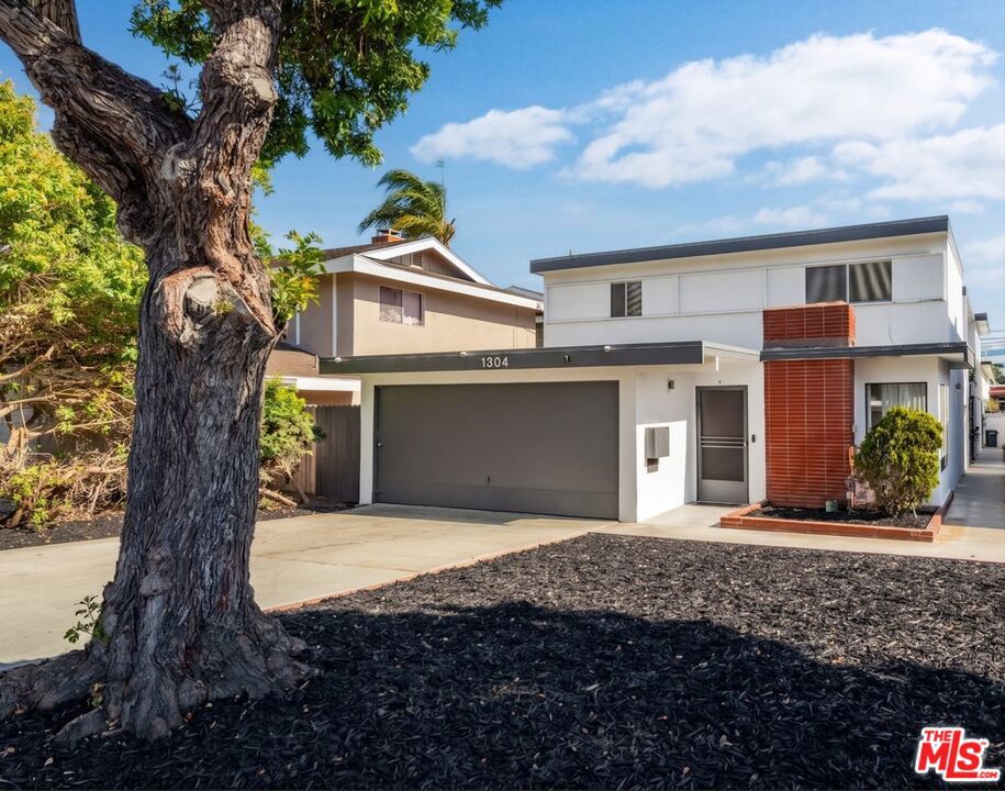 1304 Amethyst Street, Redondo Beach, CA 90277 — photo 1