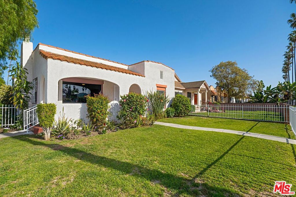 5700 S Gramercy Place, Los Angeles, CA 90062 — photo 1