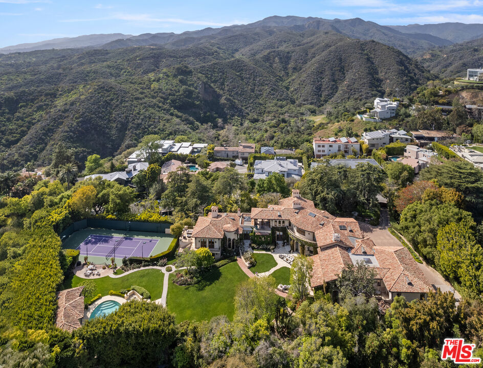 1550 Amalfi Drive, Pacific Palisades, CA 90272 — photo 1
