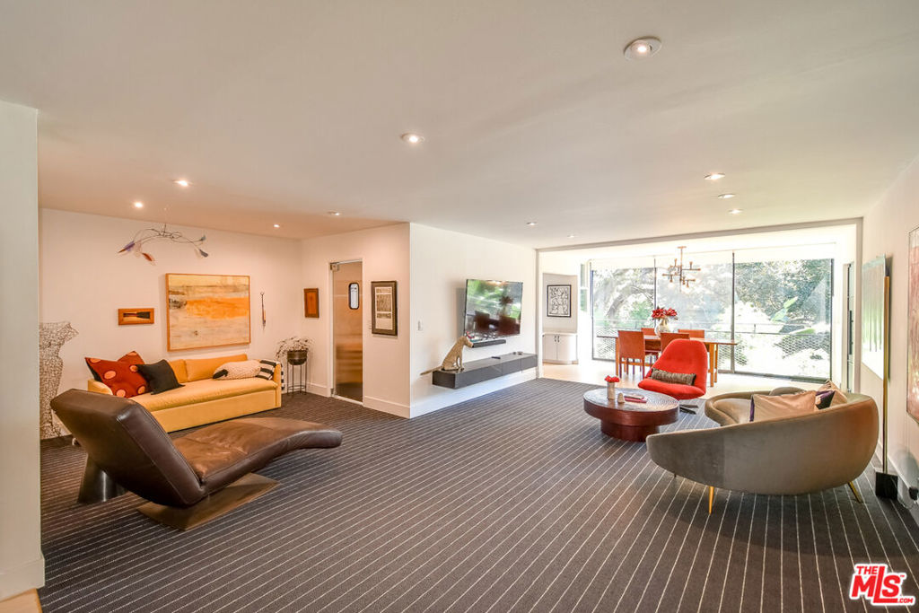 289 S Barrington Avenue A211, Los Angeles, CA 90049 — photo 1