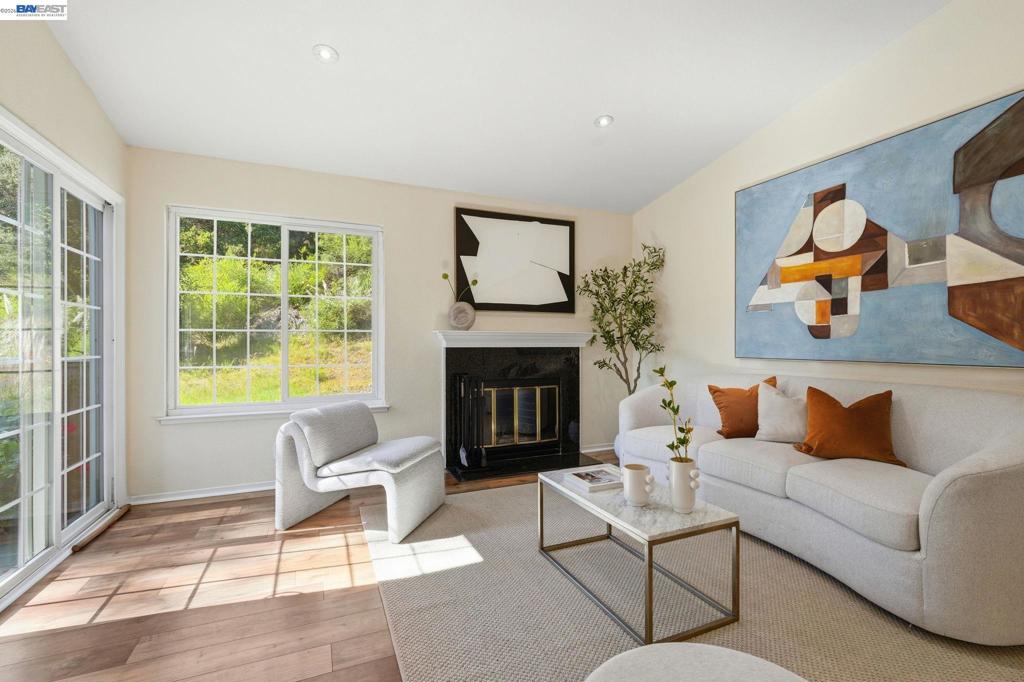 515 Canyon Oaks Dr F, Oakland, CA 94605 — photo 1