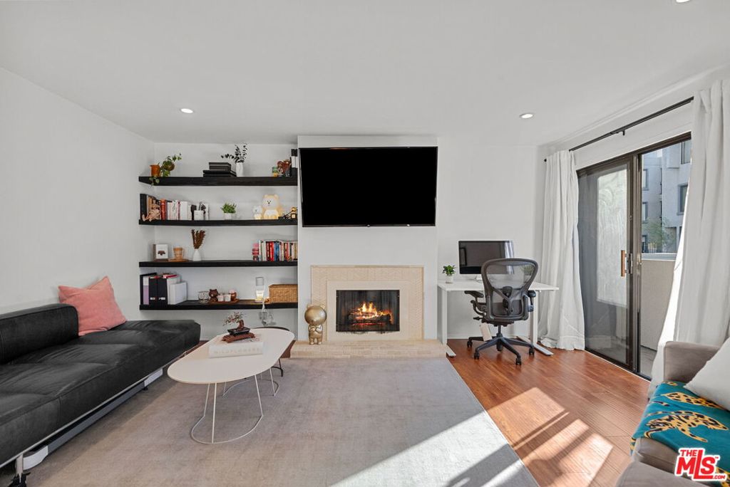 1940 N Highland Avenue 21, Los Angeles, CA 90068 — photo 1
