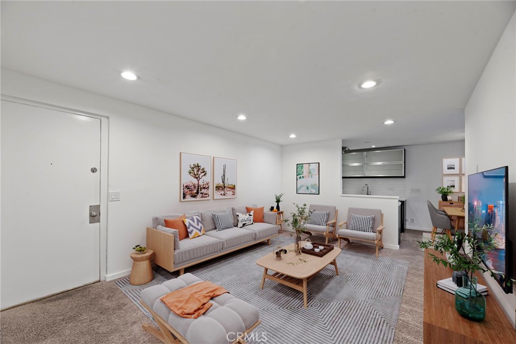 525 N Sycamore Avenue 333, Los Angeles, CA 90036 — photo 1
