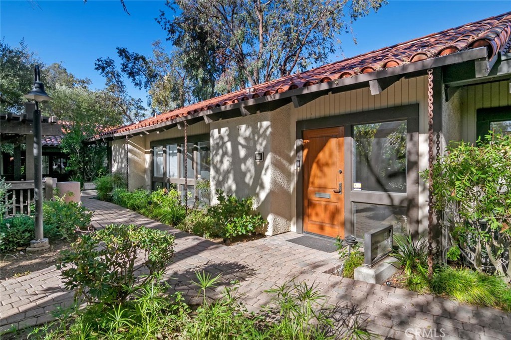 23501 Park Sorrento 211, Calabasas, CA 91302 — photo 1