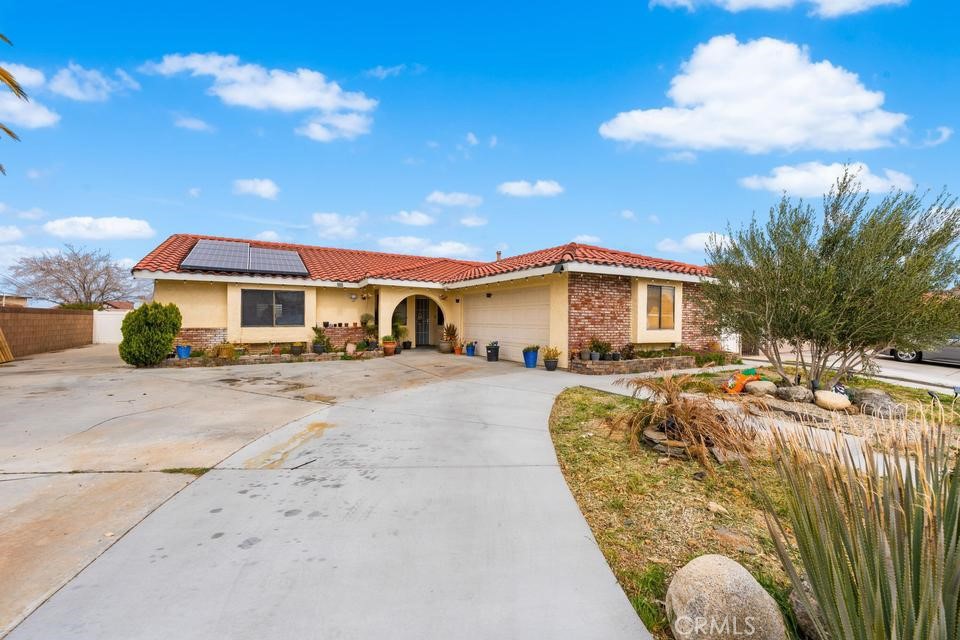 1827 Louise, Lancaster, CA 93534 — photo 1
