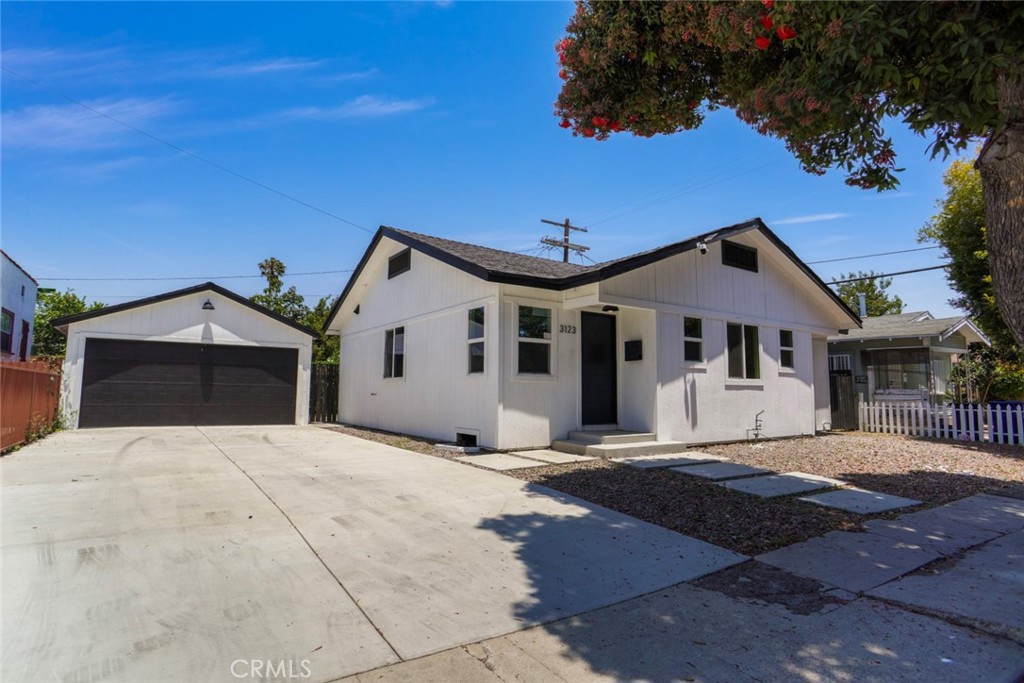 3123 Hyde Park Boulevard, Los Angeles, CA 90043 — photo 1