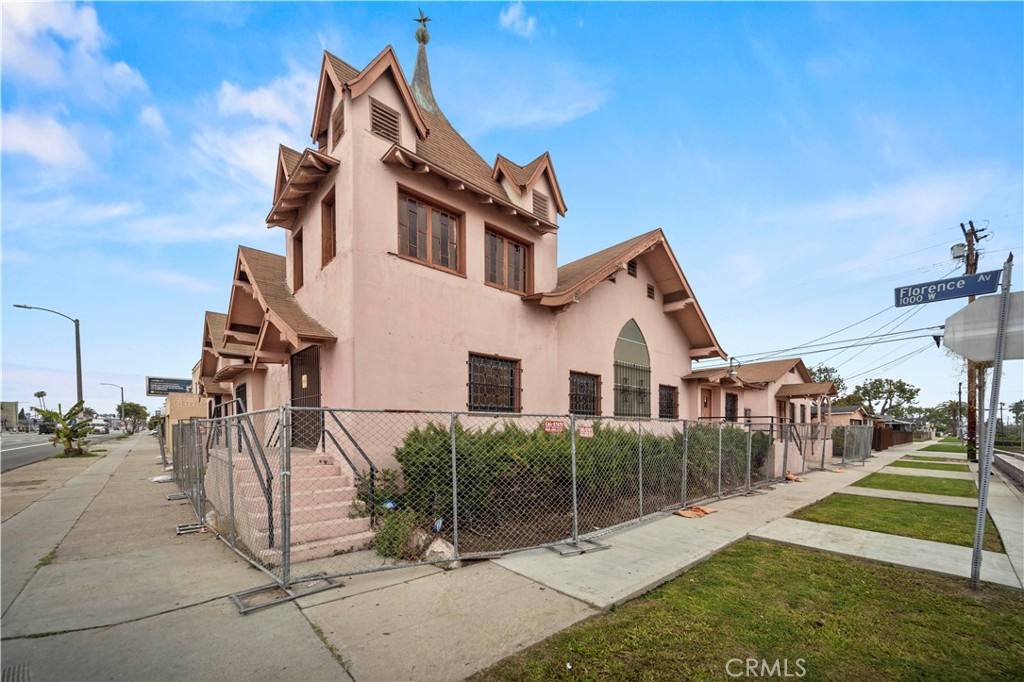 1101 W Florence Avenue, Los Angeles, CA 90044 — photo 1