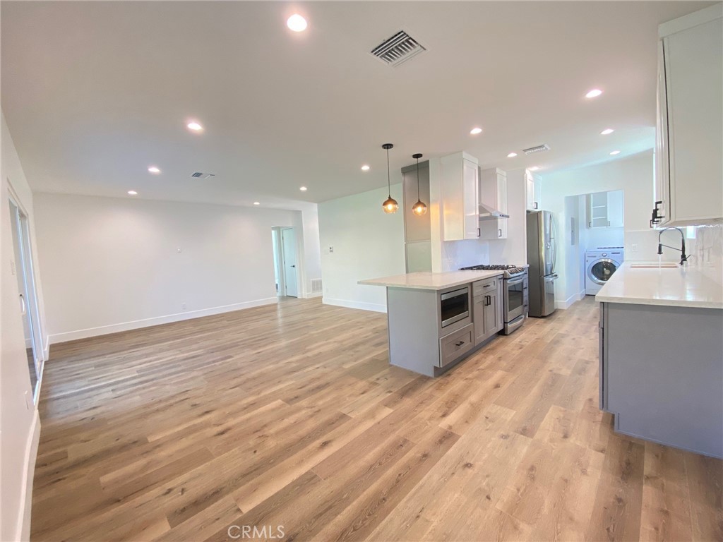 8045 Darby, Reseda, CA 91335 — photo 1