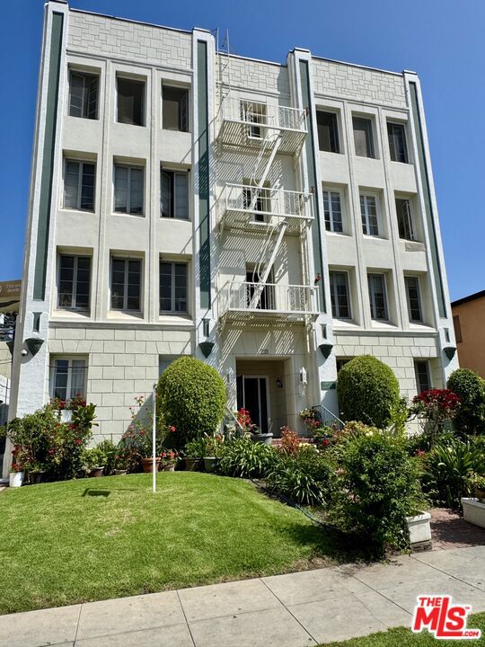 218 S Tower Drive, Beverly Hills, CA 90211 — photo 1