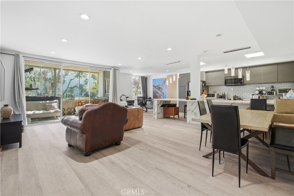 7309 Franklin Ave 105, Los Angeles, CA 90046 — photo 1
