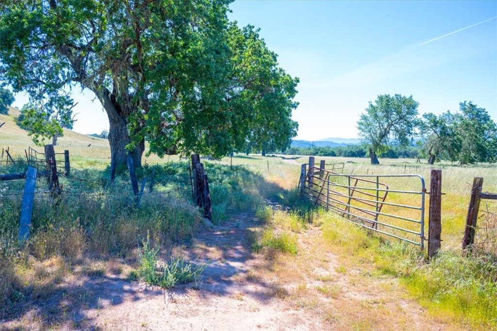 0 Tierra Redondo, Paso Robles, CA 93446 — photo 1