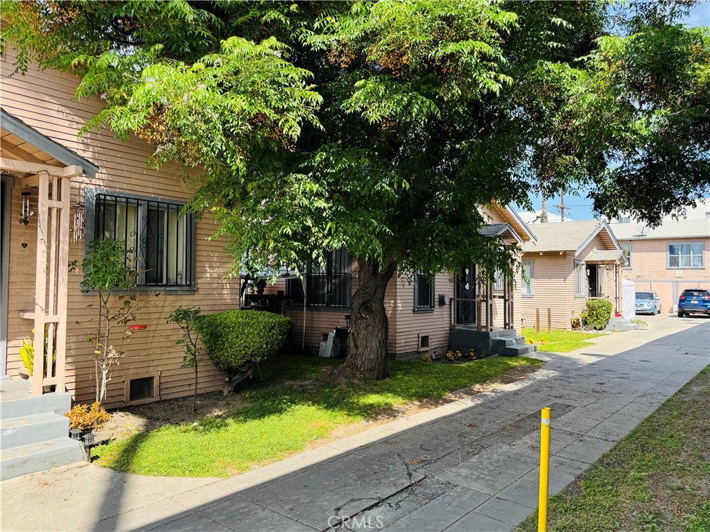 613 W 80th, Los Angeles, CA 90044 — photo 1