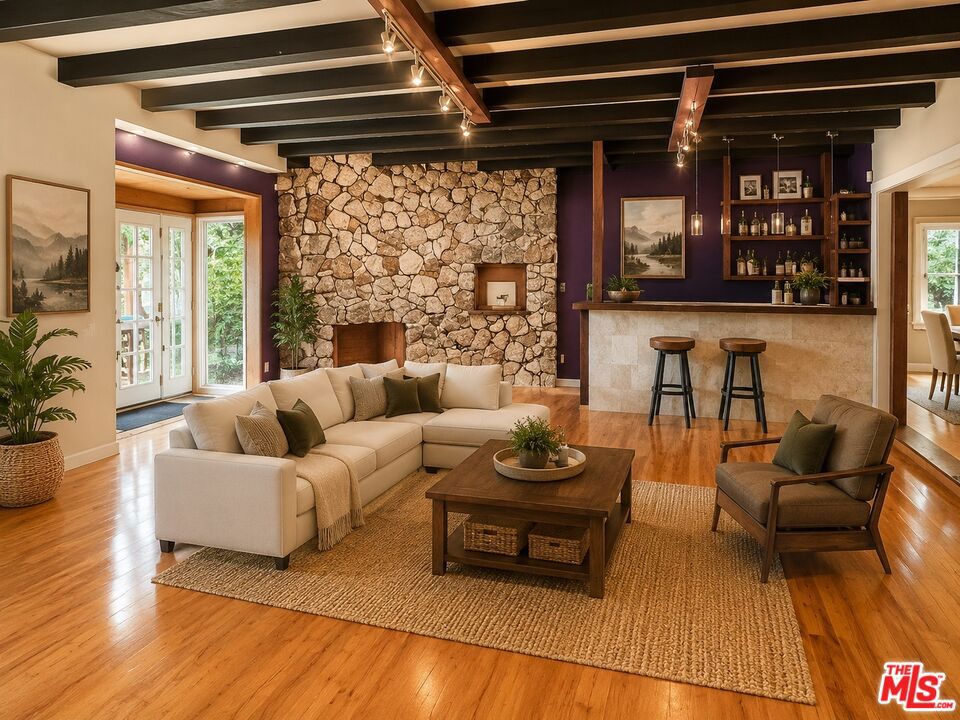 13522 Delano Street, Van Nuys, CA 91401 — photo 1