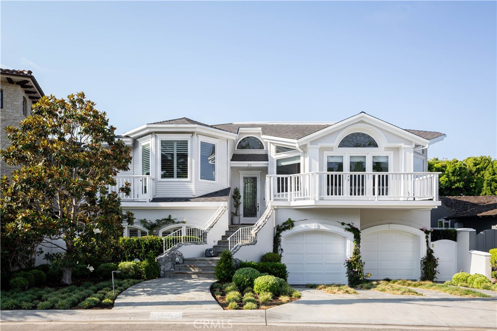 212 Kings Pl, Newport Beach, CA 92663 — photo 1