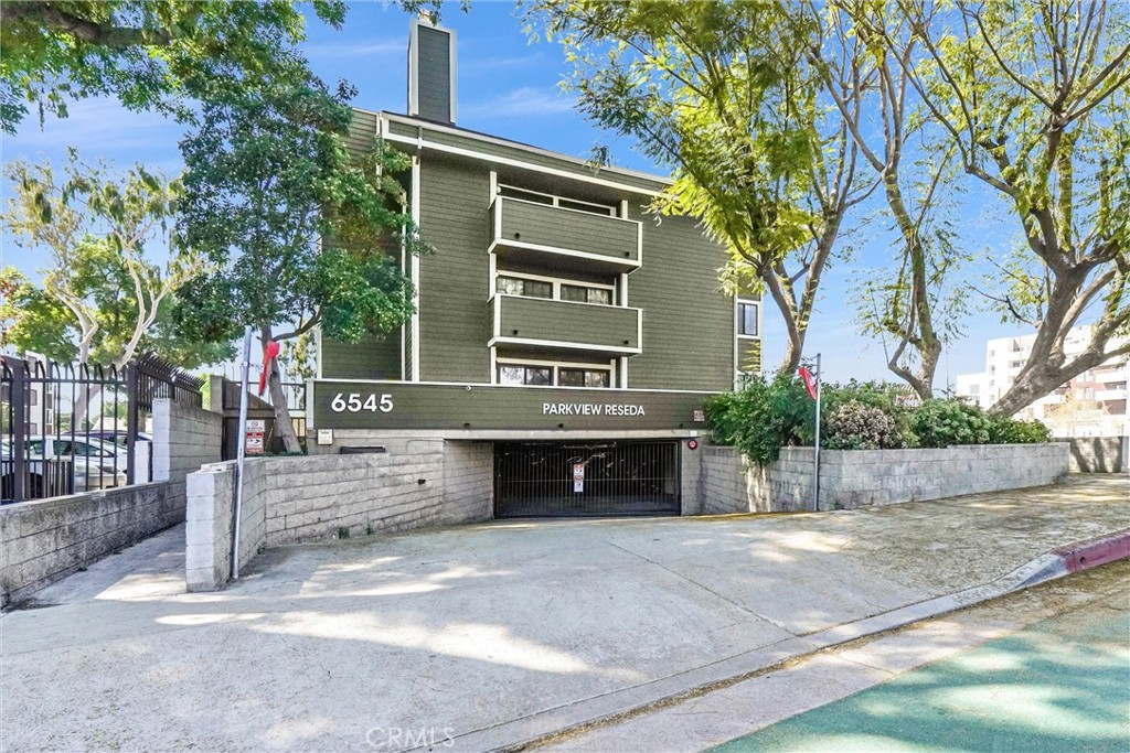 6545 Reseda Boulevard 6, Reseda, CA 91335 — photo 1