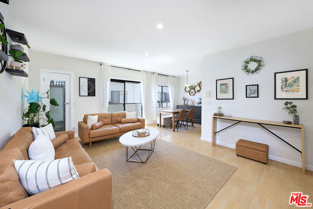 6250 Fulton Avenue 205, Van Nuys, CA 91401 — photo 1