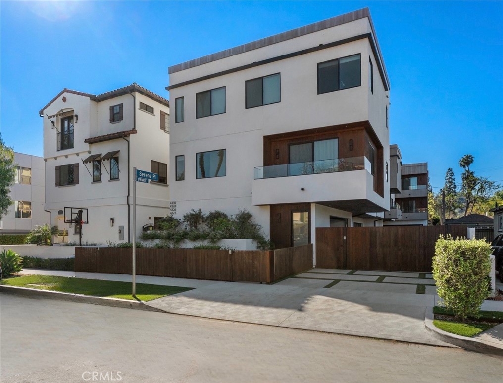 4322 N SERENE Place, Studio City, CA 91604 — photo 1