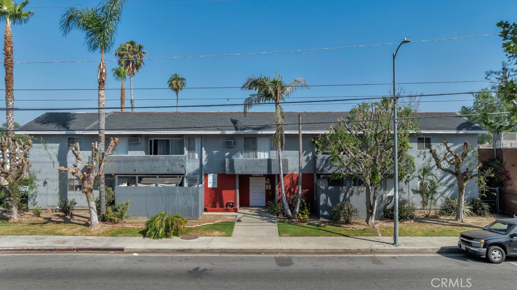 13825 Vanowen St, Van Nuys, CA 91405 — photo 1
