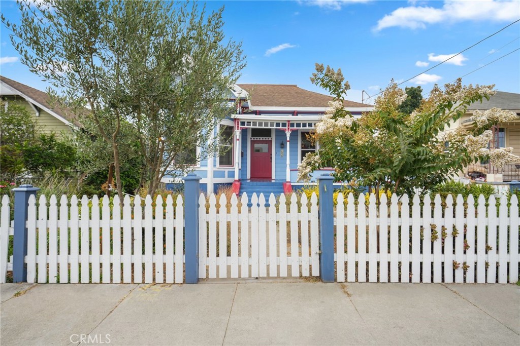 1598 W 36th Place, Los Angeles, CA 90018 — photo 1
