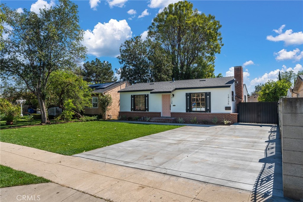 14138 Archwood, Van Nuys, CA 91405 — photo 1