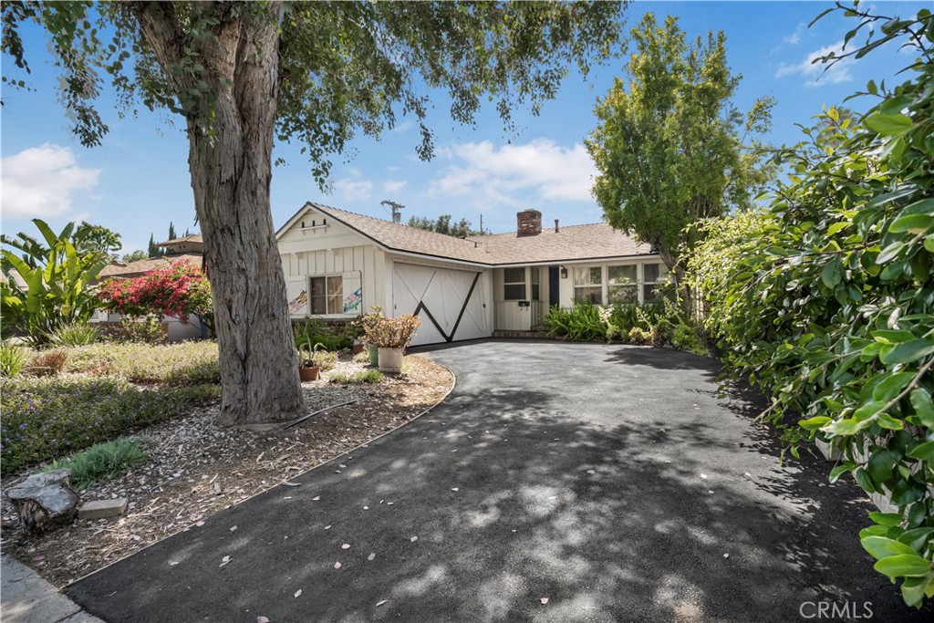 6947 Murietta Avenue, Van Nuys, CA 91405 — photo 1