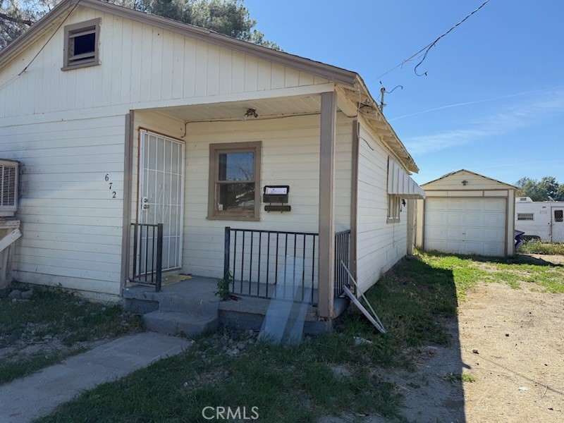 672 E Tache, Coalinga, CA 93210 — photo 1