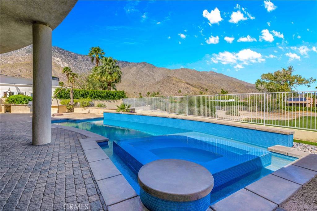 542 Bella Cara, Palm Springs, CA 92264 — photo 1