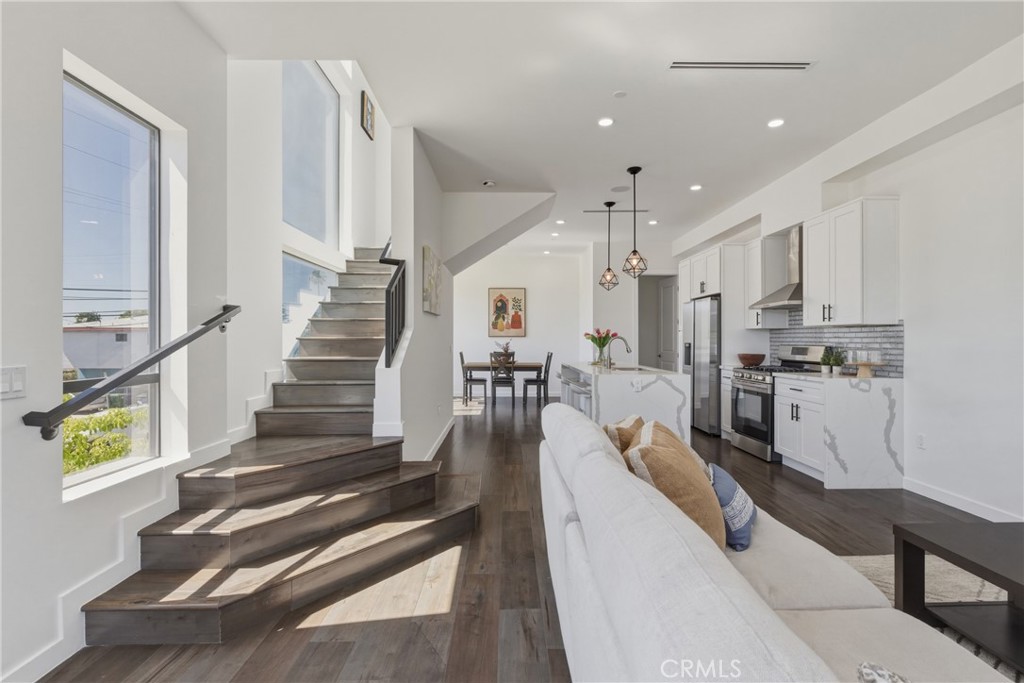 1301 Tamarind Avenue, Hollywood, CA 90028 — photo 1