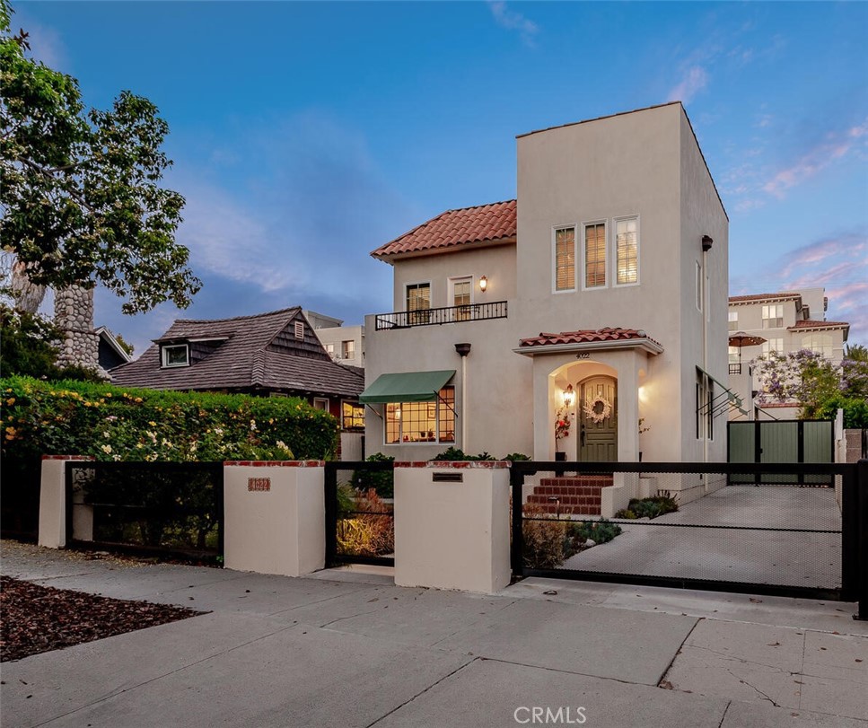 4022 Willowcrest Avenue, Studio City, CA 91604 — photo 1