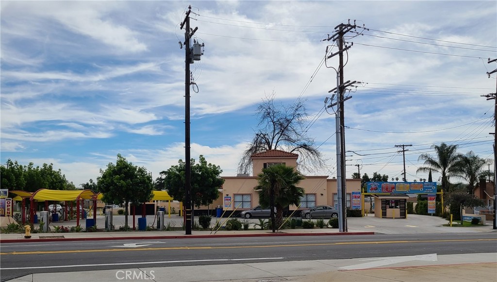 506 W Orange Grove Avenue, Pomona, CA 91768 — photo 1