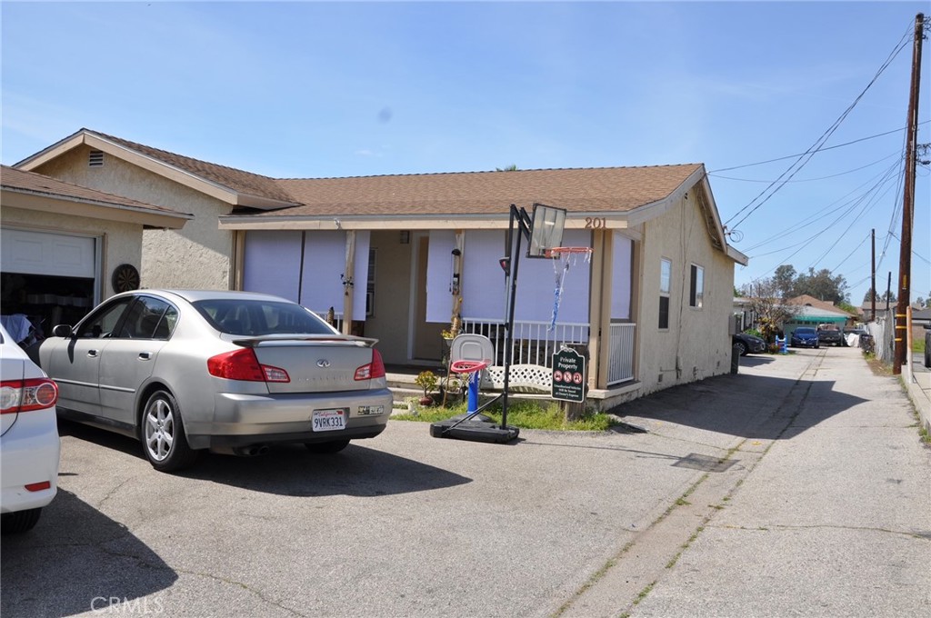 201 S Vernon Avenue, Azusa, CA 91702 — photo 1