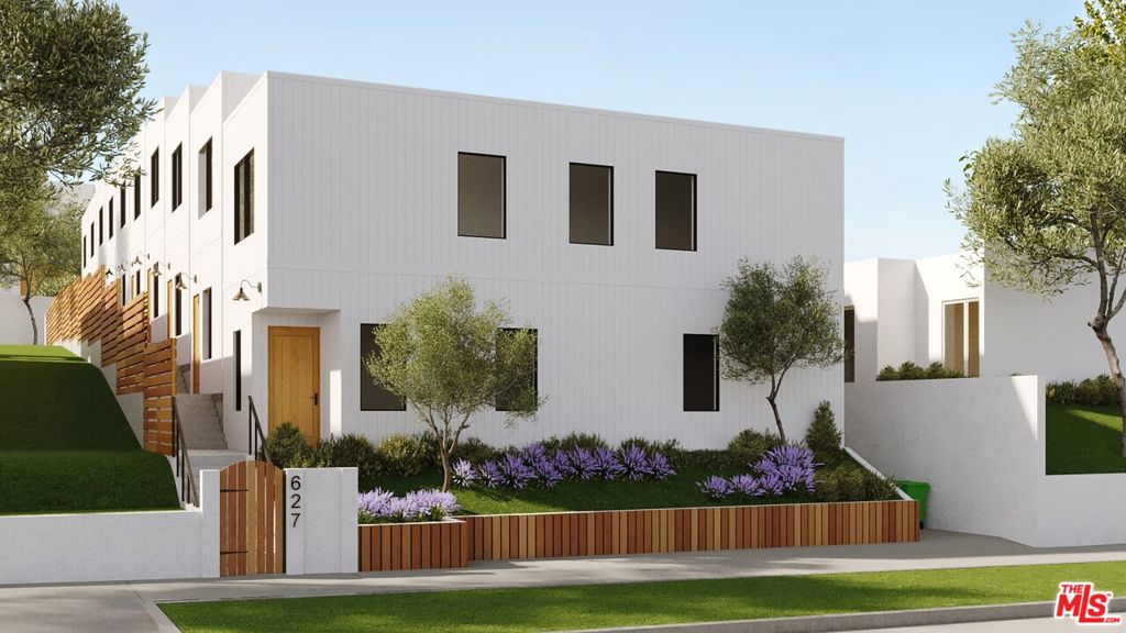 627 N Juanita Avenue