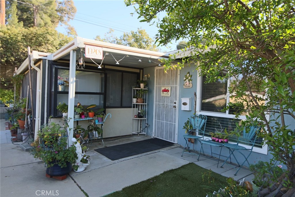 19208 Avenue Of The Oaks J, Newhall, CA 91321 — photo 1