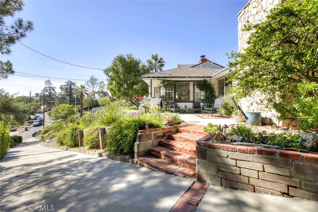 10557 Mahoney, Sunland, CA 91040 — photo 1