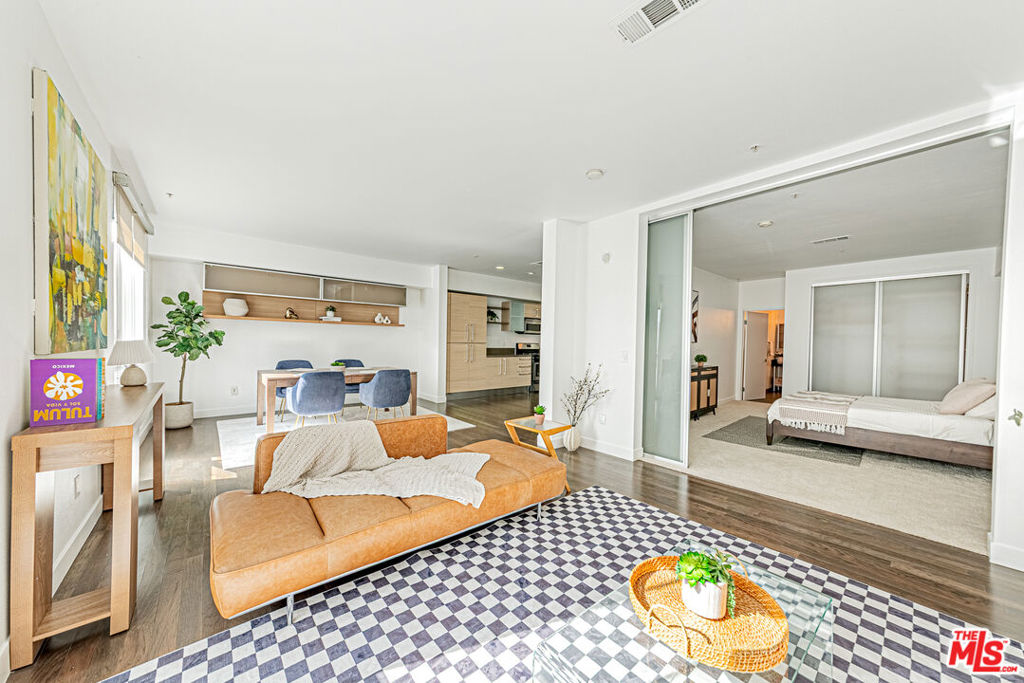 1234 Wilshire Boulevard 321, Los Angeles, CA 90017 — photo 1