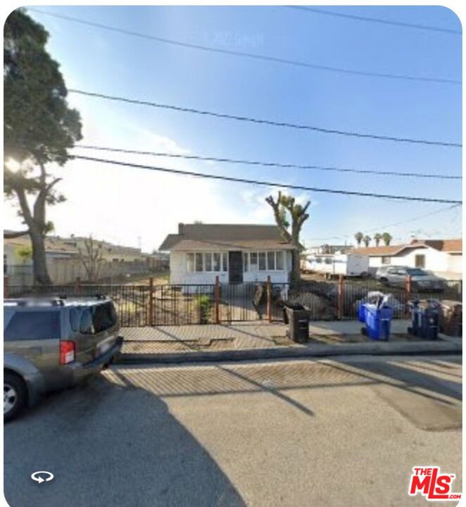 11319 Larch Avenue, Inglewood, CA 90304 — photo 1
