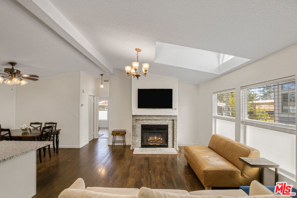 4201 Topanga Canyon Boulevard 136, Woodland Hills, CA 91364 — photo 1
