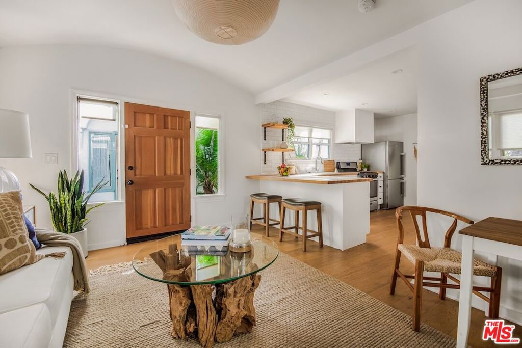 5848 1/2 Willoughby Avenue, Los Angeles, CA 90038 — photo 1